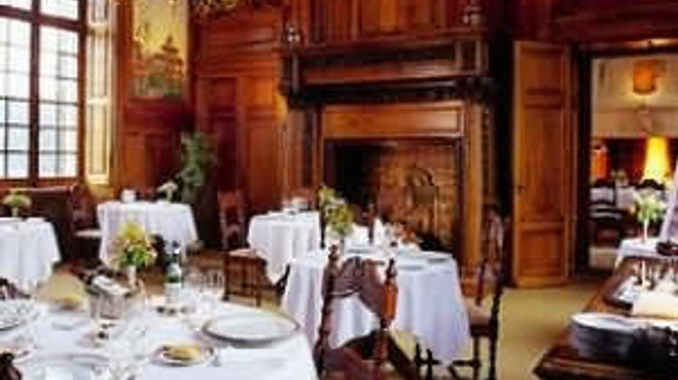 Chateau de Curzay Lobby