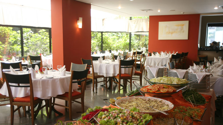 <b>Transamerica Executive Jardins Restaurant</b>. Images powered by <a href="https://www.leonardoworldwide.com/" title="Leonardo Worldwide" target="_blank">Leonardo</a>.