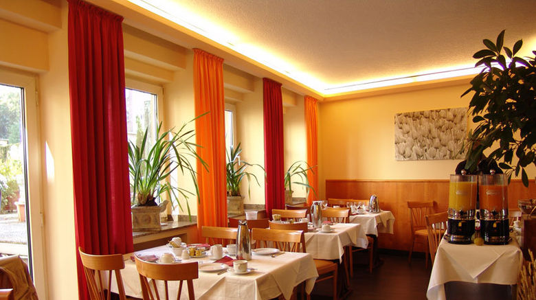 <b>Hotel Cascade Restaurant</b>. Images powered by <a href="https://www.leonardoworldwide.com/" title="Leonardo Worldwide" target="_blank">Leonardo</a>.