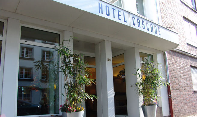 Hotel Cascade Exterior