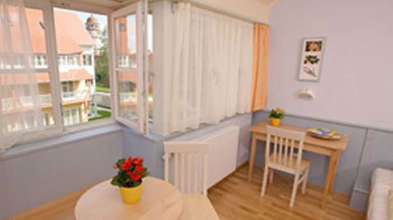 <b>Hotel Jufa Noerdlingen Room</b>. Images powered by <a href="https://www.leonardoworldwide.com/" title="Leonardo Worldwide" target="_blank">Leonardo</a>.