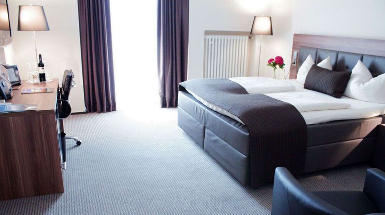 <b>Schlosshotel Wilhelmshohe Room</b>. Images powered by <a href="https://www.leonardoworldwide.com/" title="Leonardo Worldwide" target="_blank">Leonardo</a>.