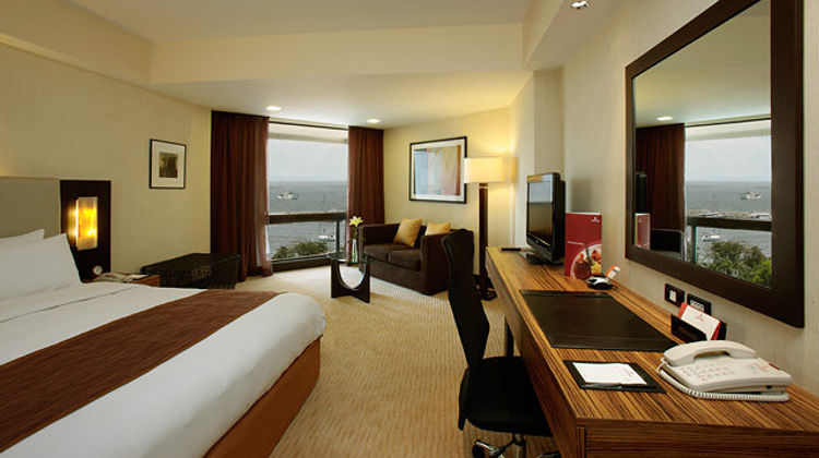 Hotel Jen Manila Room