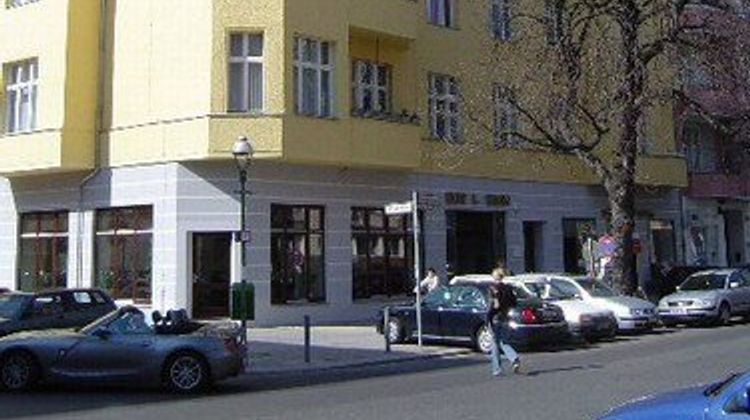 Hotel Orion Exterior