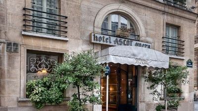 Ascot Opera Hotel