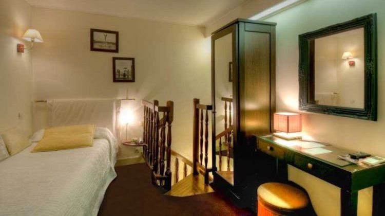 Ile de France Room