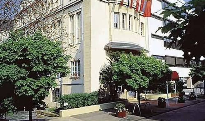 Viktoria Hotel Exterior