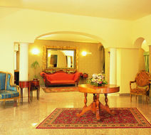 Colonna Palace Hotel Mediterraneo Lobby