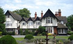Mere Court Hotel & Conference Centre