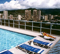 444 Nahua Condominium Suites Pool