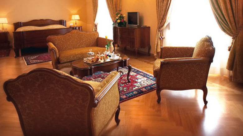 <b>Villa Fenaroli Palace Hotel Suite</b>. Images powered by <a href="https://www.leonardoworldwide.com/" title="Leonardo Worldwide" target="_blank">Leonardo</a>.