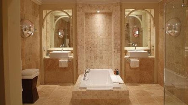 <b>Maison Talbooth Room</b>. Images powered by <a href="https://www.leonardoworldwide.com/" title="Leonardo Worldwide" target="_blank">Leonardo</a>.