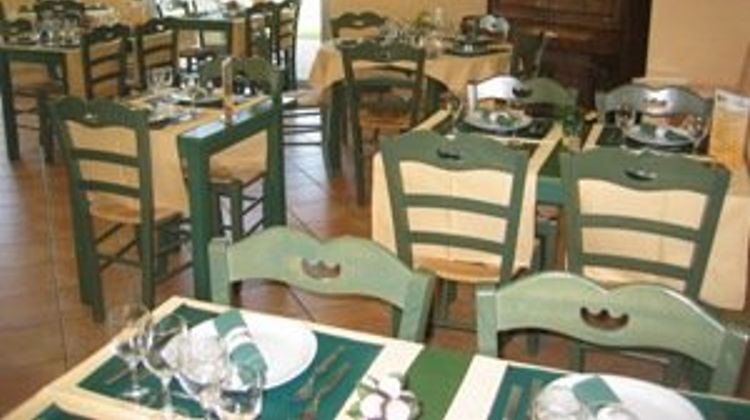 Armony Hotel Restaurant