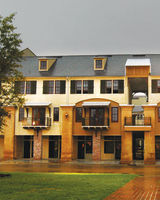 Carriage House Hotel