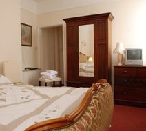 Union Hotel Room