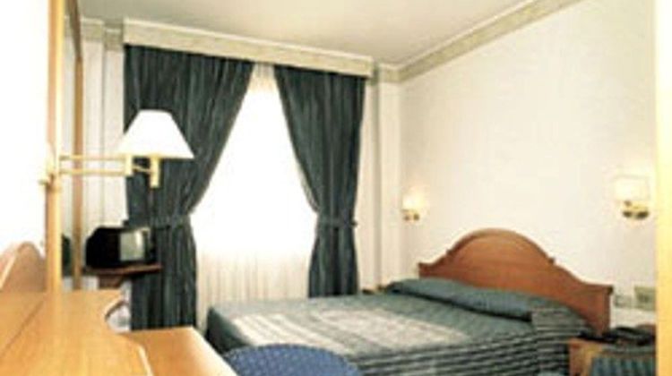 Hotel Mec Room