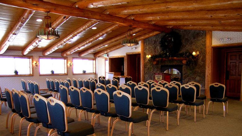 <b>Holiday Inn Resort Big Bear Lake Meeting</b>. Images powered by <a href="https://www.leonardoworldwide.com/" title="Leonardo Worldwide" target="_blank">Leonardo</a>.