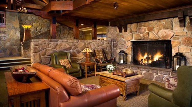 Mammoth Mountain Inn Lobby