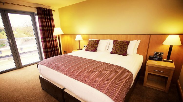 Belmore Court Motel Room