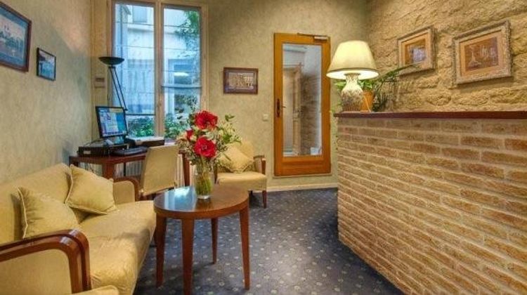 Hotel France Albion Lobby