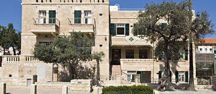 The Colony Hotel Exterior