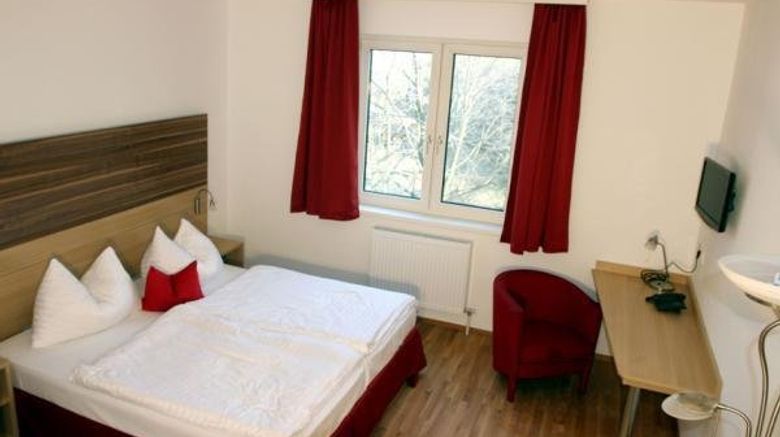 <b>Arion Airporthotel Room</b>. Images powered by <a href="https://www.leonardoworldwide.com/" title="Leonardo Worldwide" target="_blank">Leonardo</a>.
