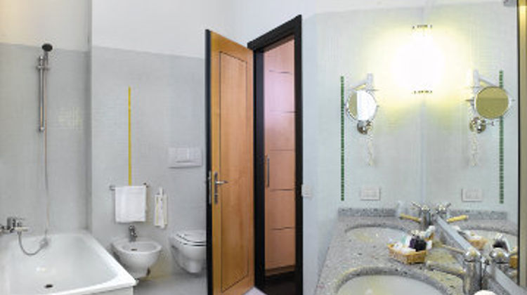 Hotel Grand Central Room