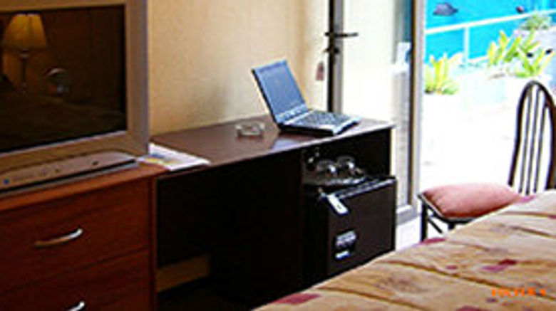 <b>Hotel Alcala Del Rio Suite</b>. Images powered by <a href="https://www.leonardoworldwide.com/" title="Leonardo Worldwide" target="_blank">Leonardo</a>.