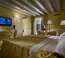 Ca Mura Hotel Room
