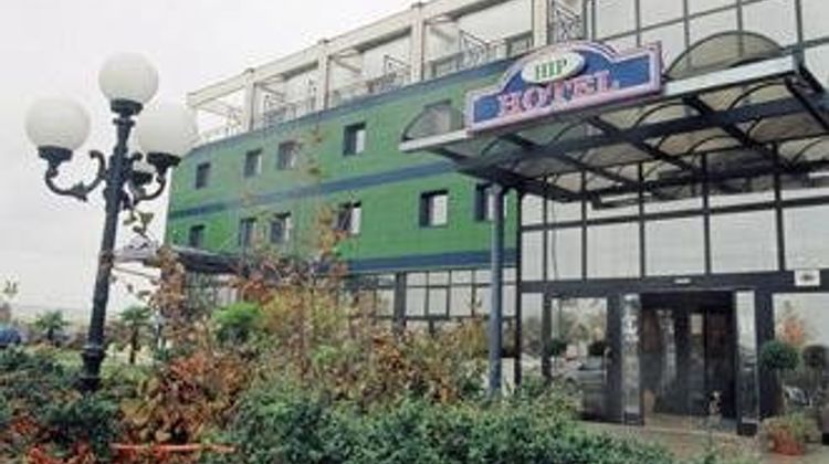 HotelTo Exterior