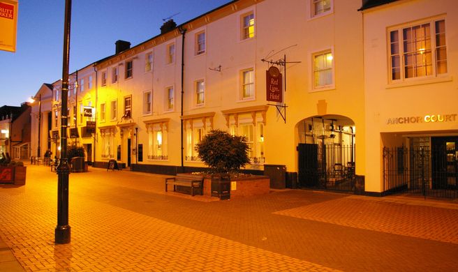 Red Lion Hotel Exterior