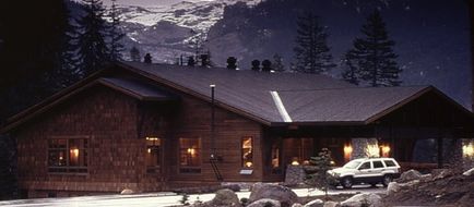 Wuksachi Lodge Exterior