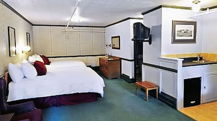 Redstone Inn Room