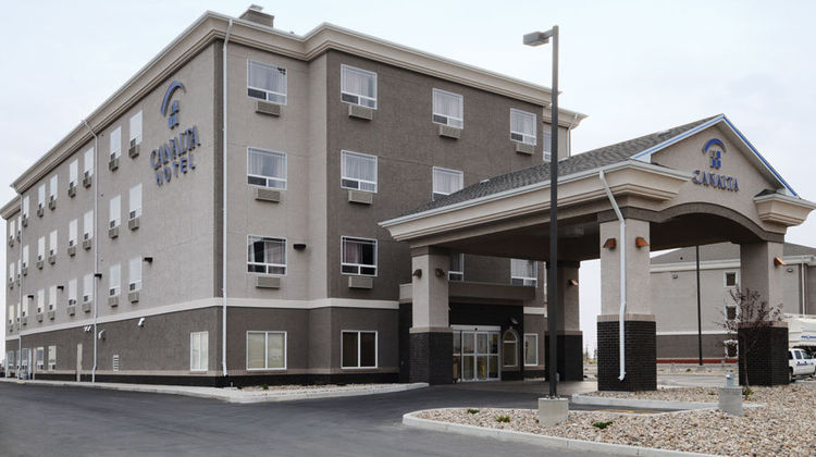Canalta Weyburn Exterior