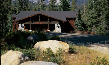 Wuksachi Lodge