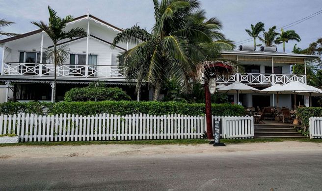 The Seaview Lodge Exterior