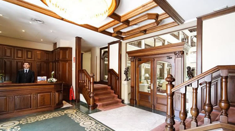 Hotel Don Pio Lobby