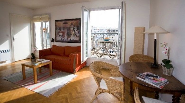 <b>Villa Escudier Room</b>. Images powered by <a href="https://www.leonardoworldwide.com/" title="Leonardo Worldwide" target="_blank">Leonardo</a>.