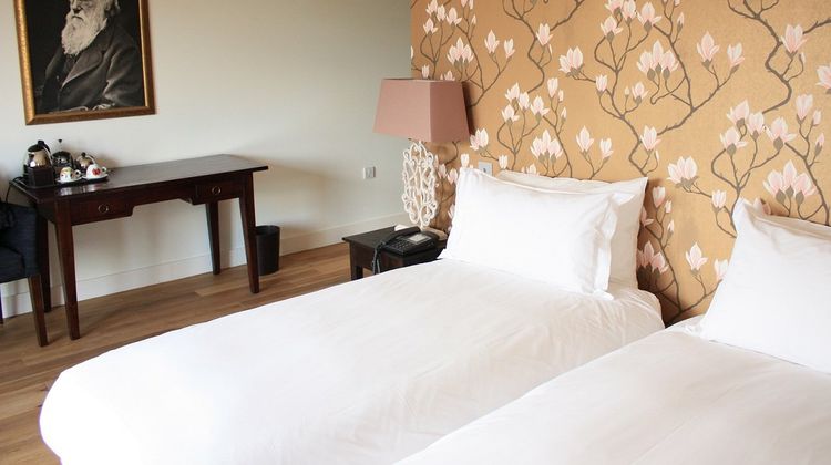 The Varsity Hotel Room