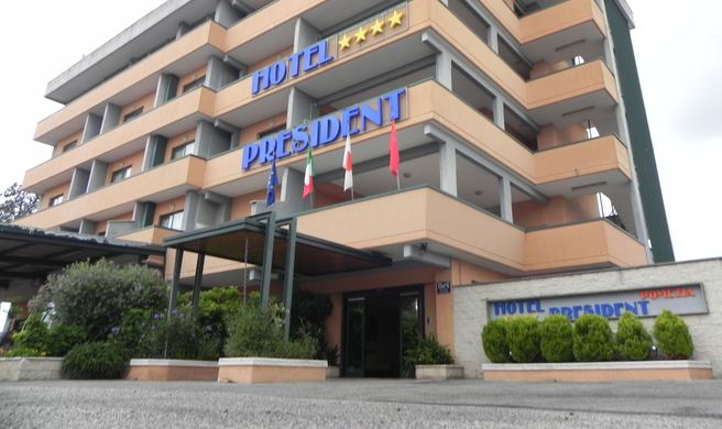 Hotel President Exterior