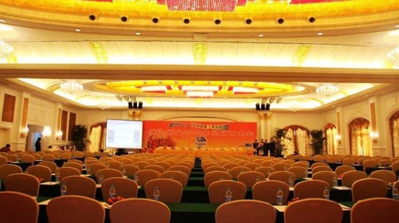 <b>Xinhui Country Garden Phoenix Meeting</b>. Images powered by <a href="https://www.leonardoworldwide.com/" title="Leonardo Worldwide" target="_blank">Leonardo</a>.