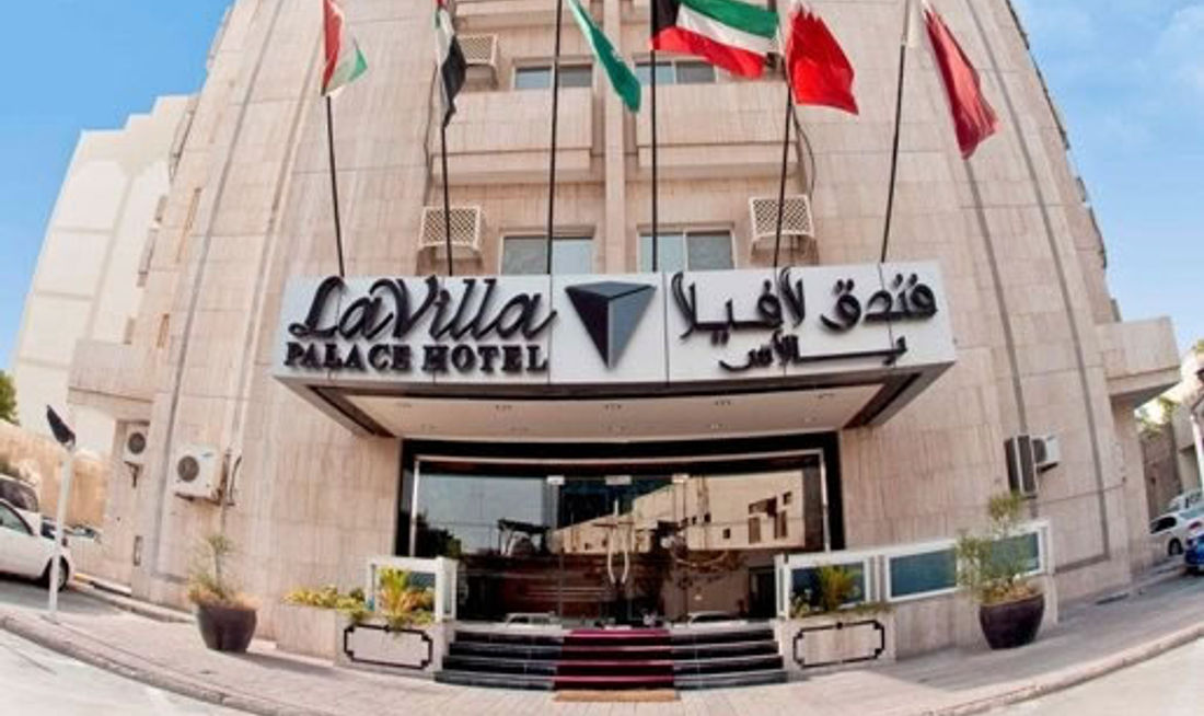 La Villa Palace Hotel Exterior