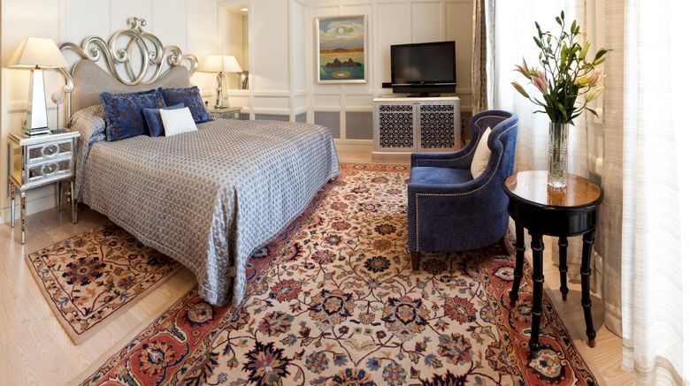 <b>The Taj Mahal Palace Suite</b>. Images powered by <a href=https://www.travelagewest.com/Hotels/Mumbai/