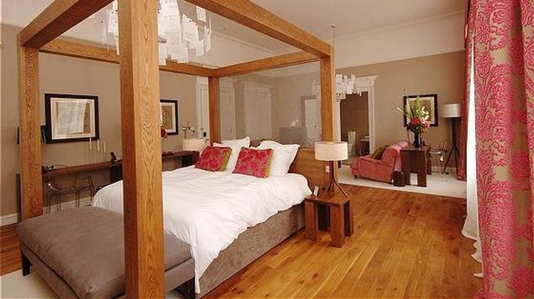 Tigerlily Edinburgh Room