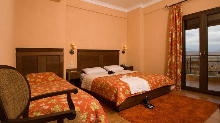 Dellas Hotel Kastraki Room