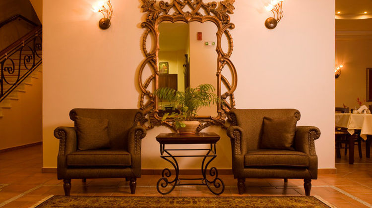 Dellas Hotel Kastraki Lobby