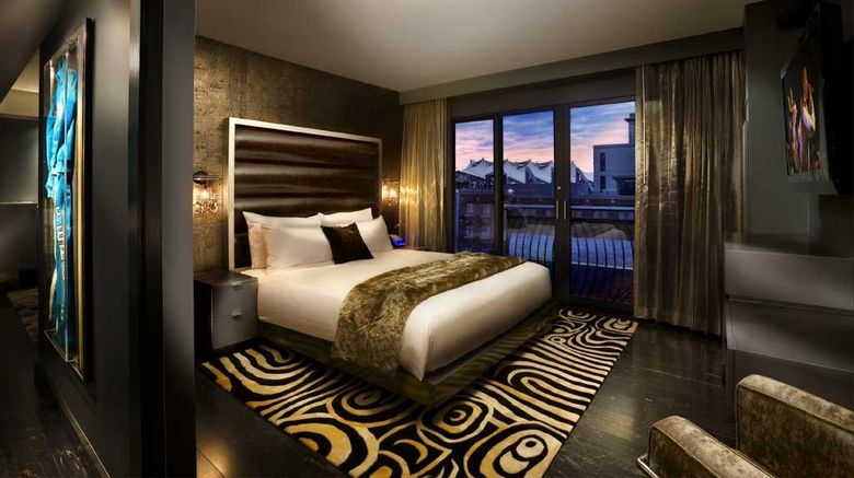 <b>Hard Rock Hotel San Diego Suite</b>. Images powered by <a href="https://www.leonardoworldwide.com/" title="Leonardo Worldwide" target="_blank">Leonardo</a>.
