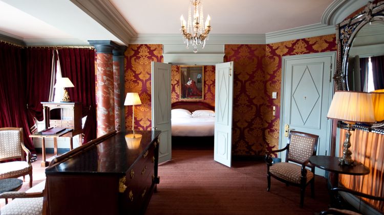 L'Hotel Room