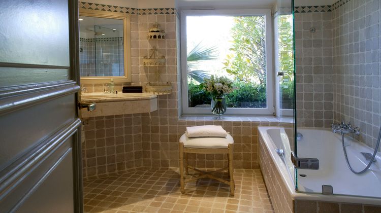Hotel la Perouse Room