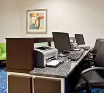 Holiday Inn Express/Stes Akron Reg Arpt Lobby